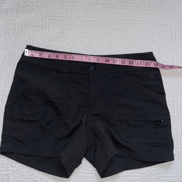 The North face shorts - Picture 5 of 7